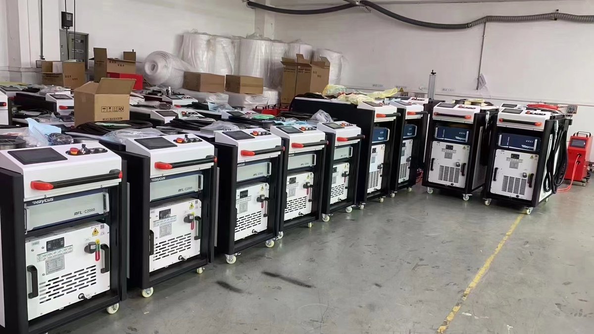 dapenglaser's tweet image. Handheld laser welder, sell 3600 sets each year. 
Price depends on quantity.

Looking for dealer.
Email: director@dapeng-laser.com 
#Dapenglaser
#lasermarking
#laserwelding
#lasercutting
#lasercleaning