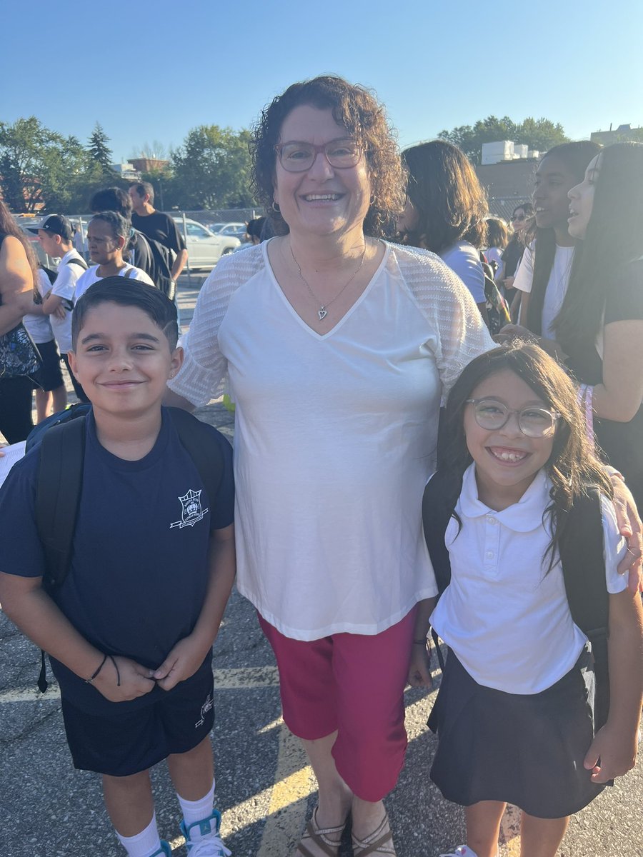 TeresaVValvano's tweet photo. Back to School @reginamundices 2023/24.  What a wonderful morning-greeting our principal and teachers and watching our children embrace their new grade and classmates.  May all the children have a blessed day and year!  
@TCDSB @TCDSB_NCC @mariarizzo @campbes03 https://t.co/mmaEodXhIN
