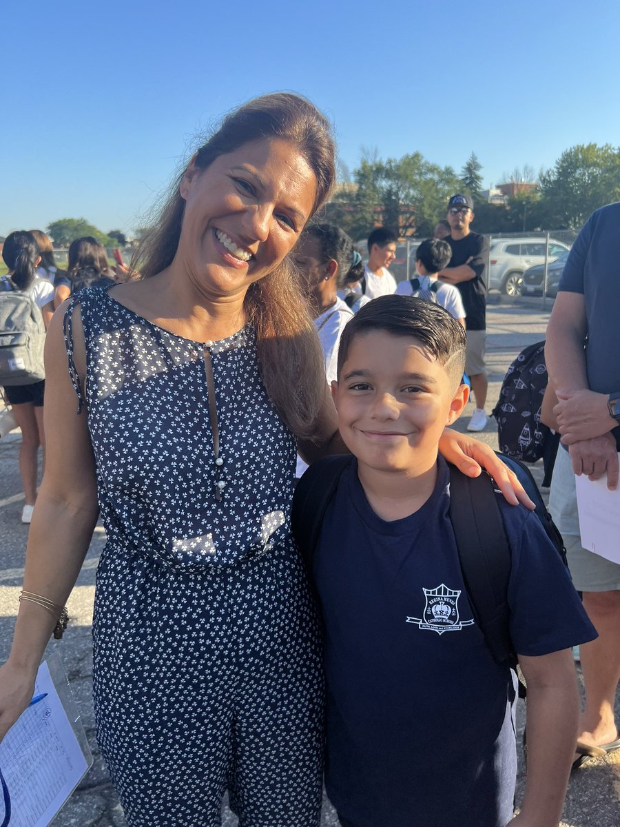TeresaVValvano's tweet photo. Back to School @reginamundices 2023/24.  What a wonderful morning-greeting our principal and teachers and watching our children embrace their new grade and classmates.  May all the children have a blessed day and year!  
@TCDSB @TCDSB_NCC @mariarizzo @campbes03 https://t.co/mmaEodXhIN