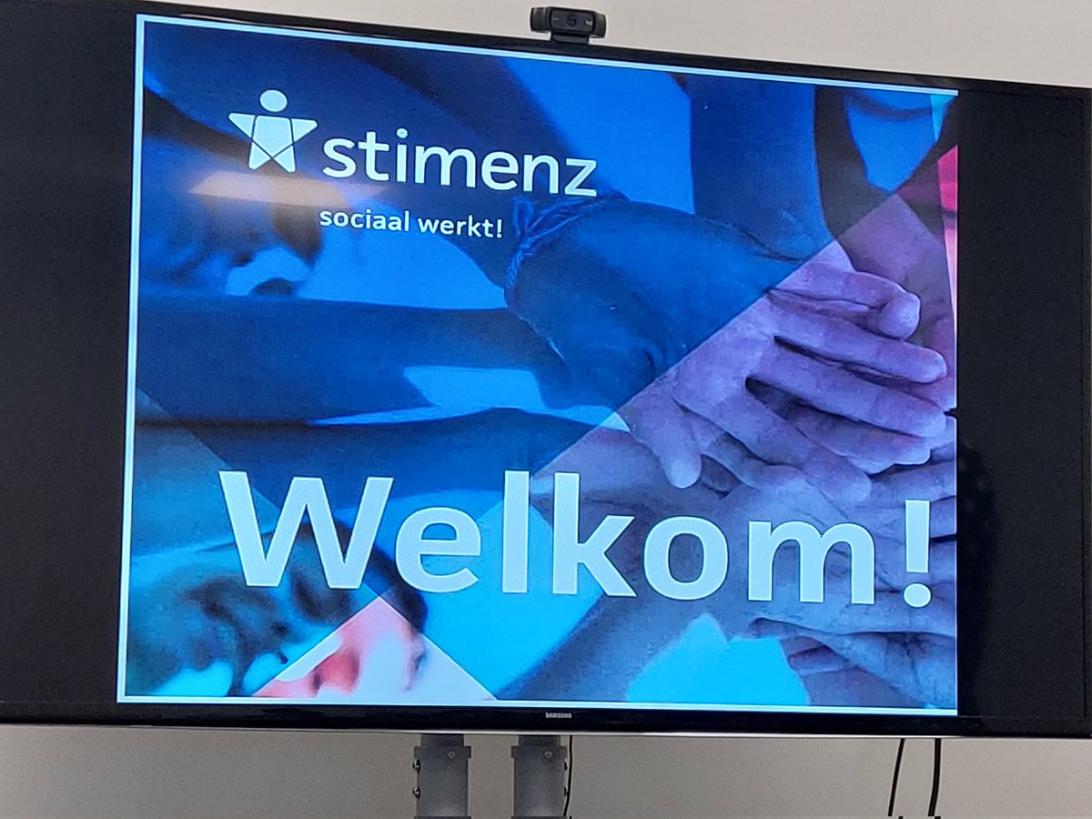 BiancaStimenz's tweet photo. Mooi om vanochtend in Apeldoorn te zijn bij de introductie bijeenkomst voor de nieuwe stagiaires bij @Stimenz. Blijft leuk, goed en boeiend met de nieuwe lichting sociaal werkers aan de slag te gaan. https://t.co/0kXOBWNPDX