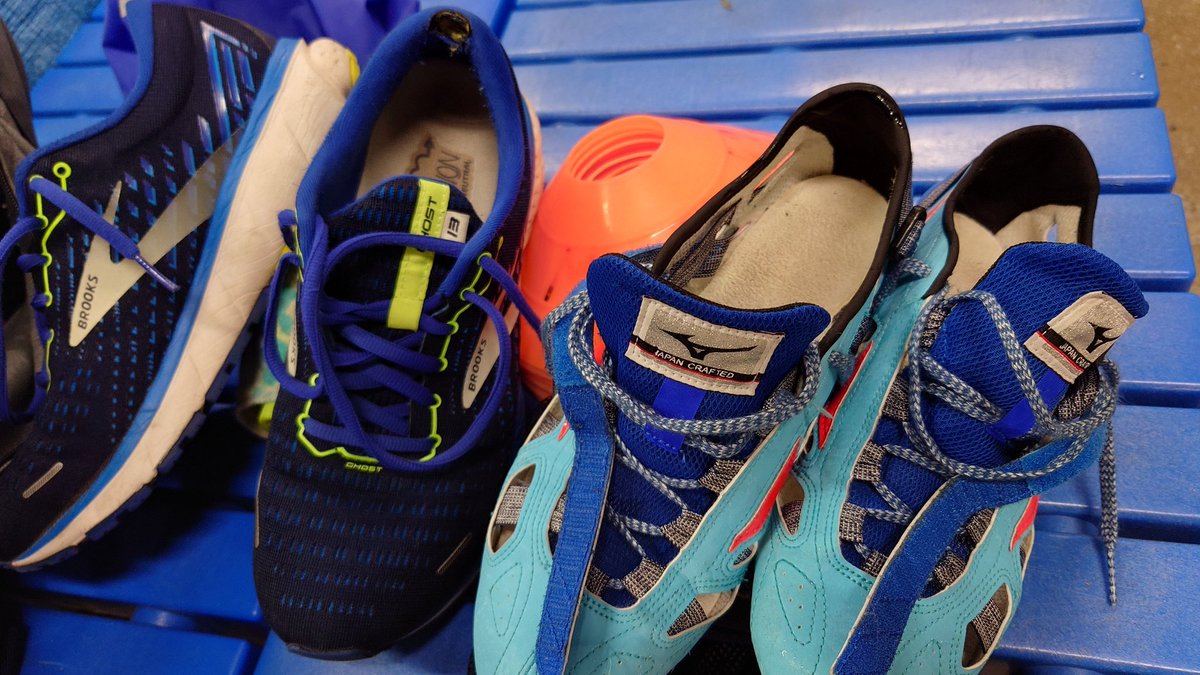 mei6413's tweet photo. 9/5練習メニュー
マーク走5足、6足 各4本
300m+200m+100m(スパイク)
41.24 26.96 13.80
久々にGHOST13で走ったけど中足部から前に乗っかり気持ちよく重心移動ができた。
#退勤後練習 #奥戸陸上競技場 #BROOKS #GHOST13 https://t.co/1e77RN1LIa