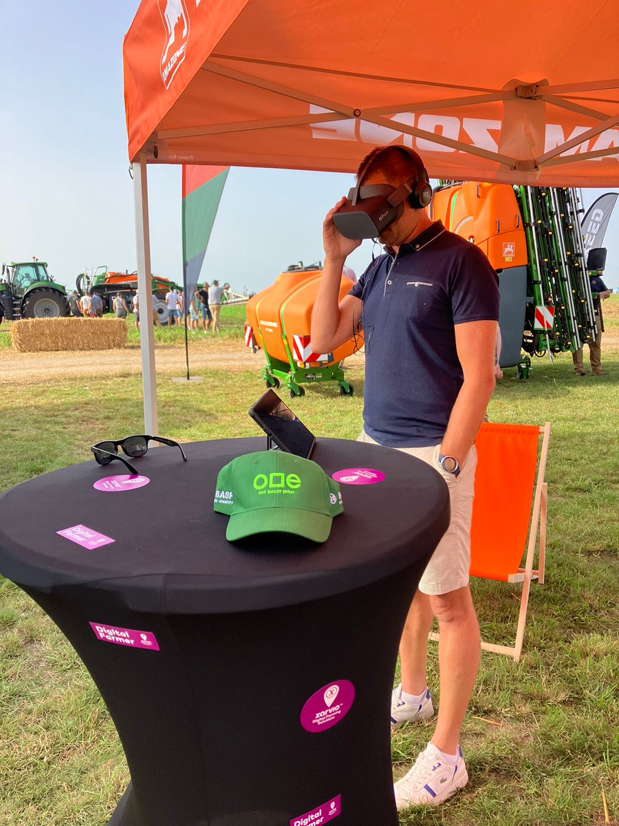 xarvioFR's tweet photo. Ce matin, retrouvez-nous aux côtés de @Amazone stand A29 à #Innovagri2023 🌞
👉 Venez découvrir la technologie #ONESMARTSPRAY 🎯🚜 avec une animation #VR dédiée ! https://t.co/oQWFhe6Wzz