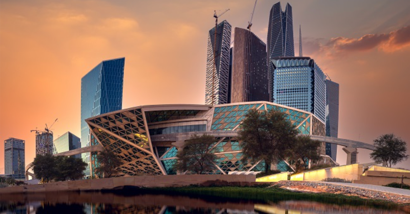 Huawei's tweet photo. #Huawei has launched a cloud data center in Saudi Arabia for secure and reliable cloud services in the Middle East, Central Asia, and Africa, with offerings spanning infrastructure, databases, and #AI to drive the nation’s digital transformation. #HuaweiCloud #HuaweiFacts