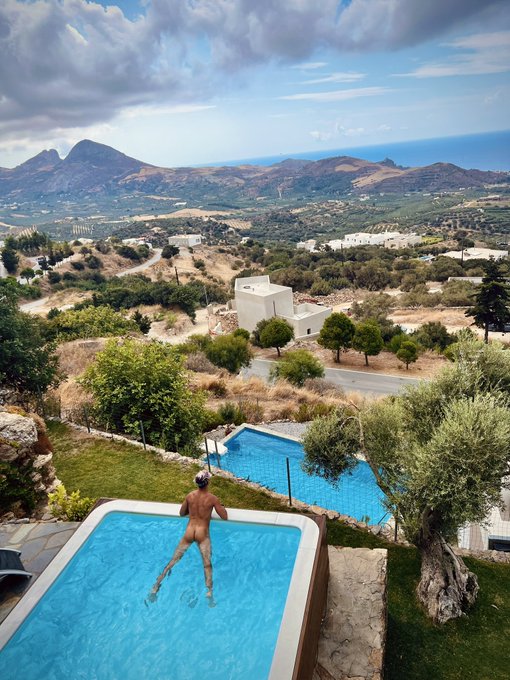 good morning 😏🫣🍑🍑🍑 https://t.co/1aJZIR3Usn