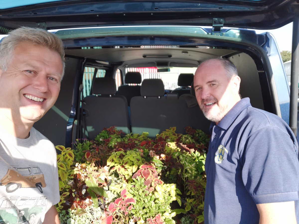 PerksSteve's tweet photo. Floral displays returned safe and sound following the @SFRS_Shrews Open day, thank you to Pete, Danny and the team  @ShrewsburyTC for your support 👏👏 #Shrewsburyinbloom #LocalPartnership https://t.co/CRhITpETES