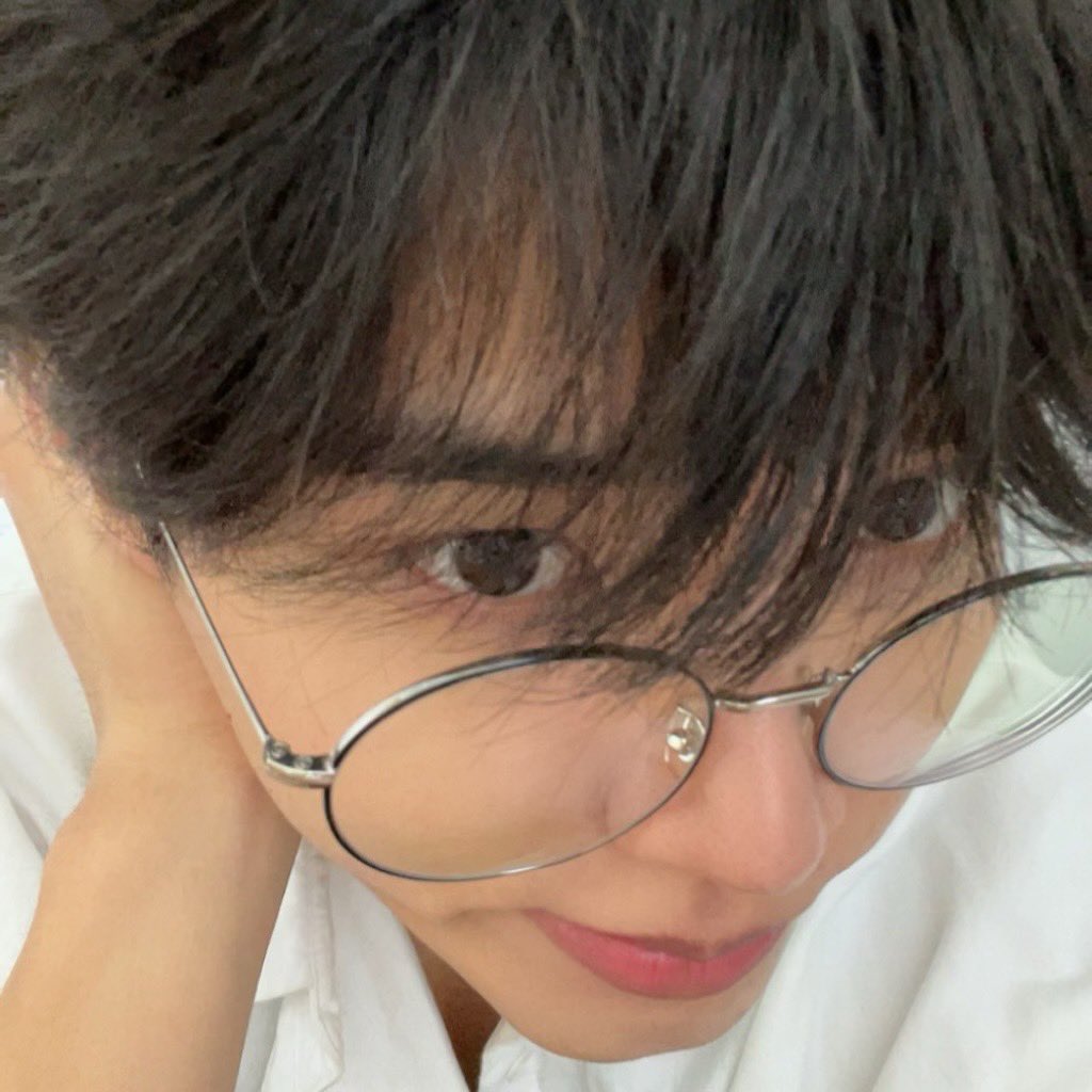 [#OX]

2주년 축하해😘

#OMEGA_X #오메가엑스
#혁 #HYUK