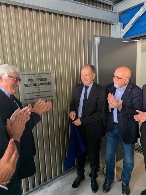 Prefet_82's tweet photo. #Sport | 2 septembre
L’État accompagne et soutient les #collectivités et le développement des équipements sportifs de #Caussade

Le @Prefet_82 a inauguré le pôle sportif à #monteils.

✅ Ce projet est soutenu à hauteur de 751k€ par l’État pour faciliter l'accès au sport !

(1/2) https://t.co/zkHHRRyWQF