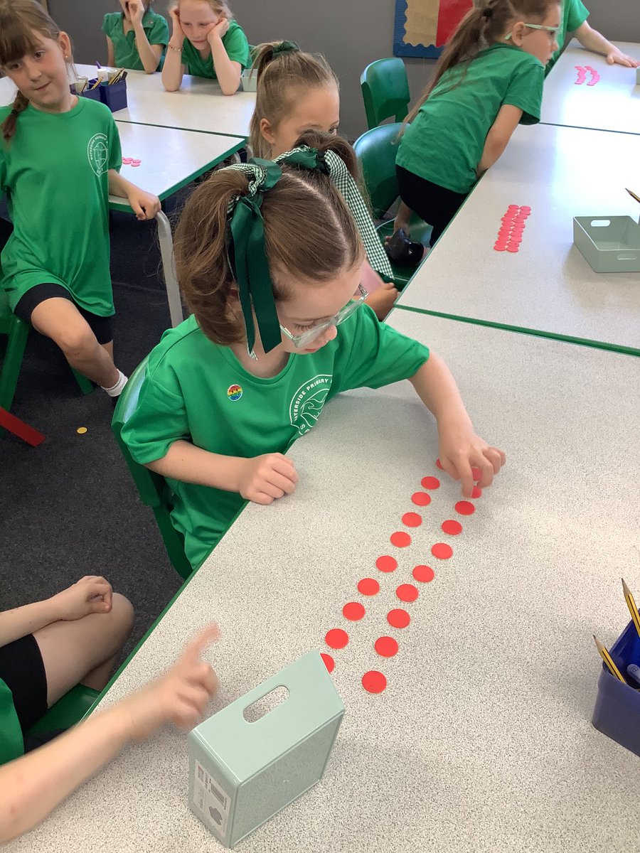 Misbourne_WPA's tweet image. Working super hard together in maths this morning! #watersidemaths