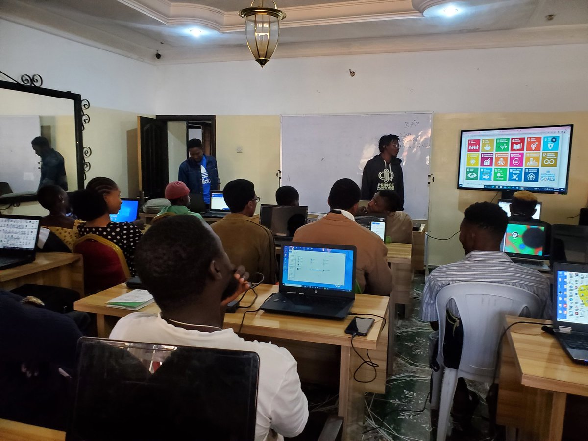 zterkam's tweet image. SDG awareness @code_plateau campus Favwei Rayfield by @Princeponfa #code_plateau.