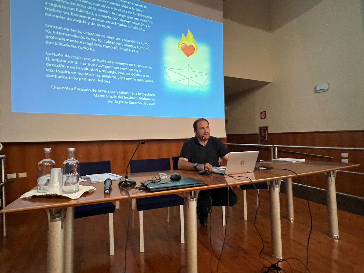 On September 2, 2023, the European meeting of Cabrinian formation was held in Codogno with sisters and lay people from various missions of the Mater Gratiae Province. The theme was "Charismatic identity and sense of belonging in the service of mission."
#CabriniWorldMSC  💜👣
