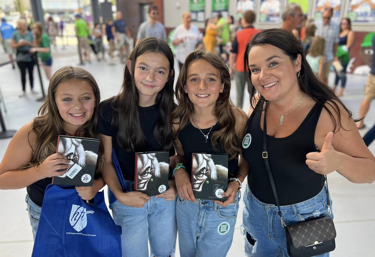 Hartford Federation of Teachers (@hft1018) on Twitter photo HFT members and <a href="/AFTCT/">AFT Connecticut</a> Connecticut had a great night at the <a href="/GoYardGoats/">Hartford Yard Goats</a> Organized Labor Night, including a special visit from US Ed Secty Miguel Cardona, who spoke about how unions make this country stronger for generations. HFT also distributed free books to the community! HFT members and <a href="/AFTCT/">AFT Connecticut</a> Connecticut had a great night at the <a href="/GoYardGoats/">Hartford Yard Goats</a> Organized Labor Night, including a special visit from US Ed Secty Miguel Cardona, who spoke about how unions make this country stronger for generations. HFT also distributed free books to the community!