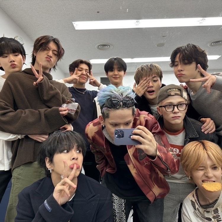 12solamifasol's tweet photo. treasure member pics that screams boyfriend material 

— a thread https://t.co/XrlljenaWg