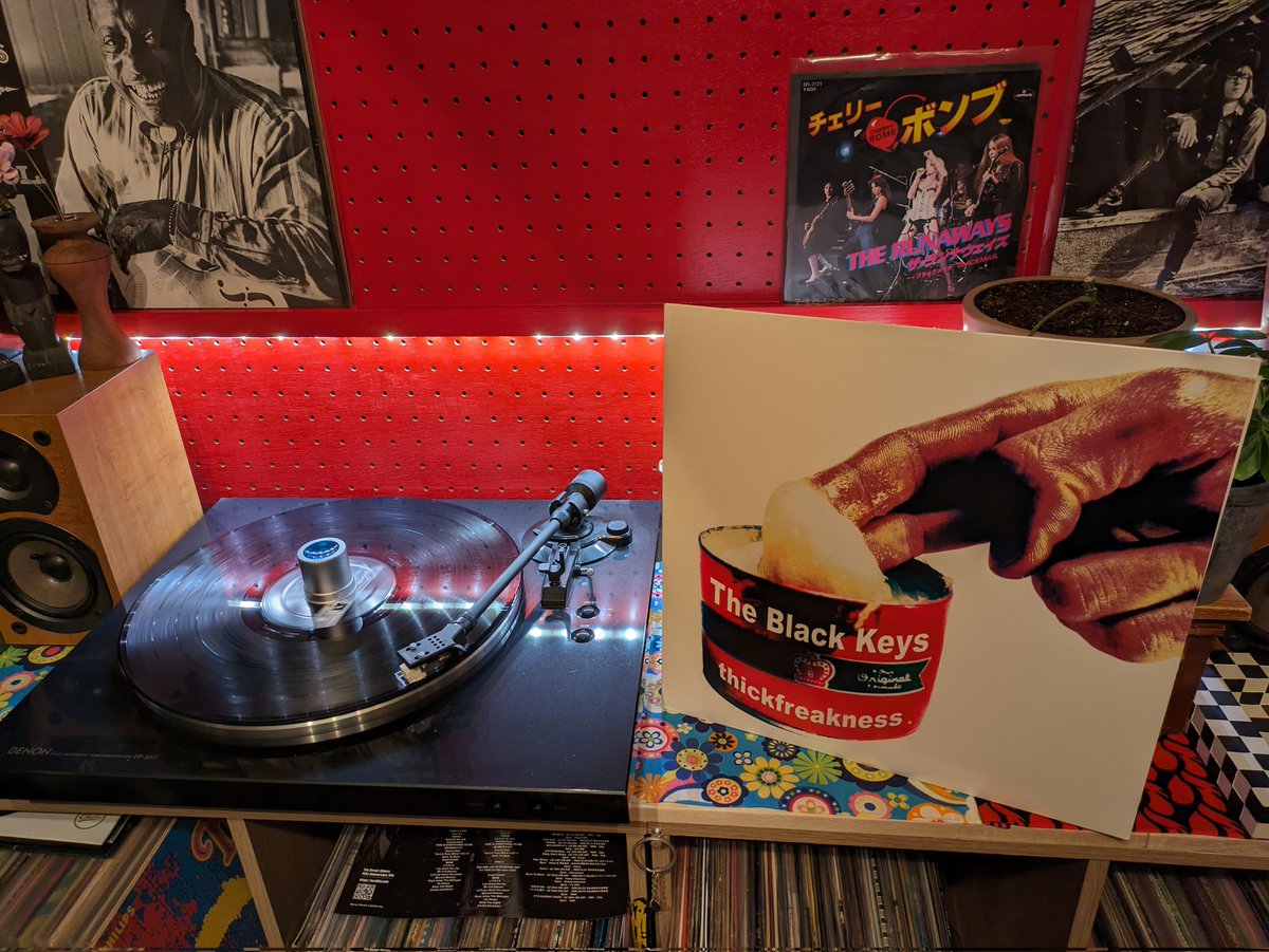 今夜はコチラ「The Black Keys/Thickfreakness」