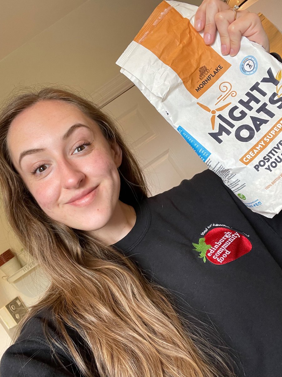EdinComFood's tweet photo. Join Emma on our next @REHISScotland Eating Well for Older People course: 
📅 Wed 13th Sept
⌚ 9.30am - 1pm
Learn how to spot the signs of #malnutrition and dehydration &amp; to support older people to eat well. 
Book your FREE space here: https://t.co/NMf1slr2Qd 
#CPD #freetrainin https://t.co/aWtlyNE8F7
