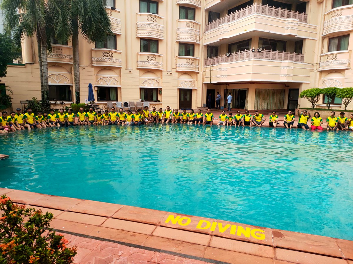empires_hotel's tweet image. #RecentUpdates
Empires Hotel Paradeep

Group guests are enjoying Sunday pool party and refreshing morning time bath at our Swimming pool, Empires Hotel Paradeep on 3rd Sept. 2023.

Book your STAY with us: Call us on : +91 9338016540 

#grouptourists #pooltime #hotelsinParadeep