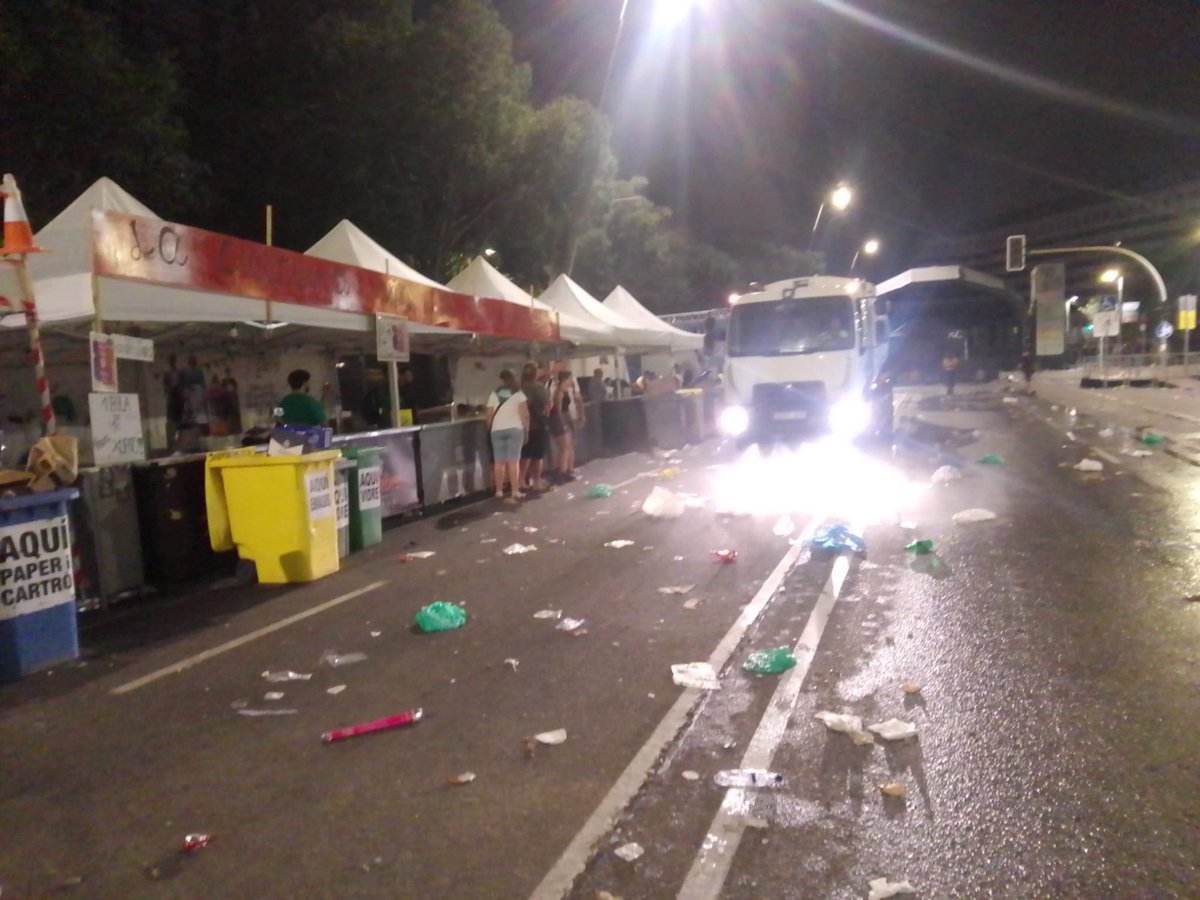 SmatsaSbd's tweet photo. #TreballadorsSMATSA cuidant #Sabadell i la #FMSBD23 https://t.co/o1GXKVaxzZ
