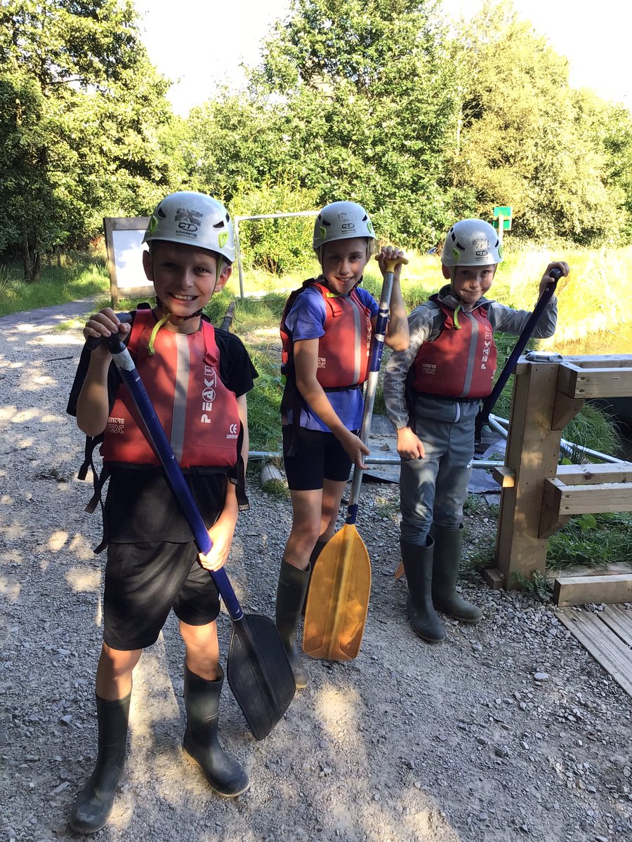 parkendprimary's tweet photo. Canoeing πΆ #Rivergroup https://t.co/XWAu8y25al