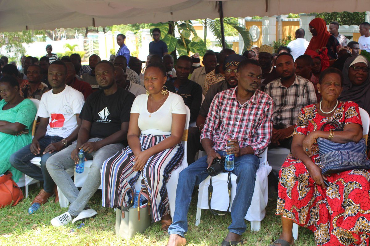 Bahsan_Samow's tweet photo. Violent extremism is a threat to peace and tolerance. It is not enough to counter it, we must prevent it. Because no one is born a violent extremist

#KCAPLaunch
@denmarkinkenya 
@KECOSCE 
@003CountyGender https://t.co/WnkMzKGpei