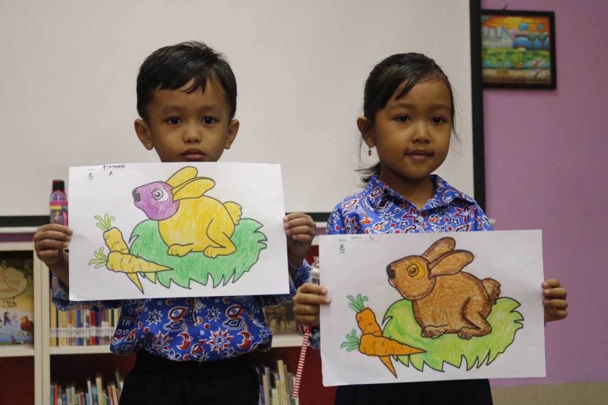 DispusipPKU's tweet photo. Hai Sobat Tenaspedia,
Perpustakaan Tenas Effendy Kota Pekanbaru kali ini kedatangan adik-adik imut dan lucu dari TK Pertiwi Provinsi Riau.

Intip keseruan mereka disini yaaa #salamliterasi
https://t.co/M0E93zL6F4 https://t.co/r6KMgDX2t7
