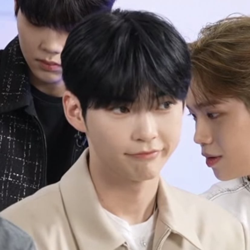 shbloops's tweet image. he’s so adorable 🥹