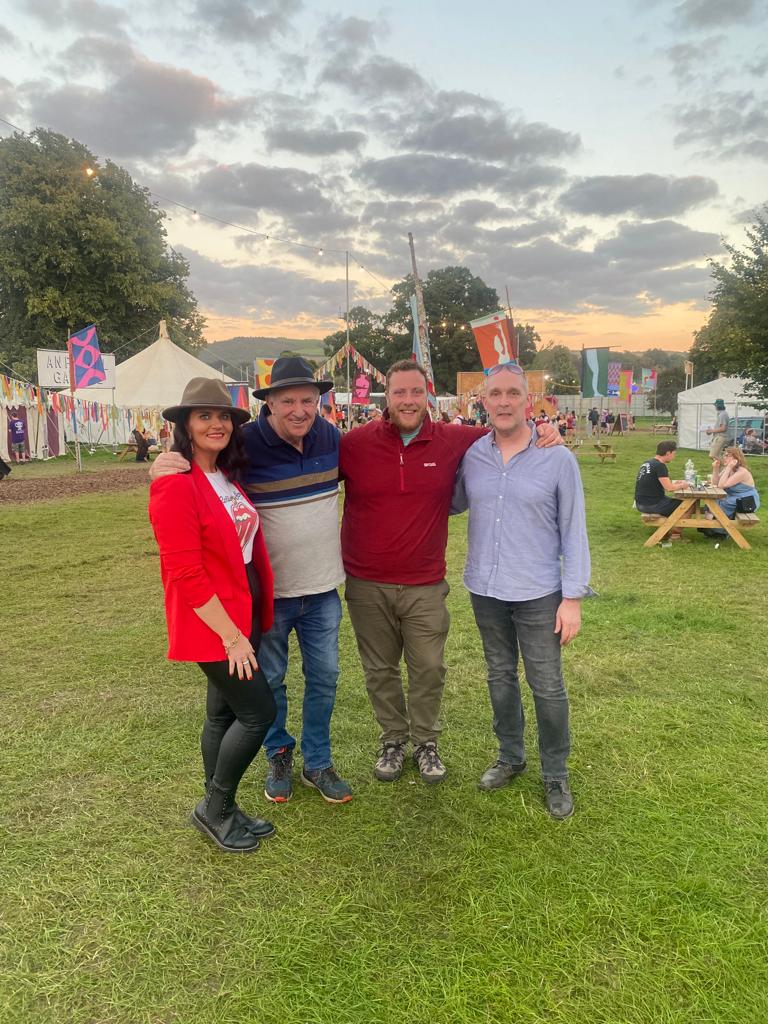 martinbeanz's tweet photo. The importance of not pulling the ladder up behind you.
This year at Electric picnic,I wanted to focus on other Traveller Voices getting heard.Myself and @naoisen started a project aiming to get Travellers access to festivals and events,EP was the start.
Supported by @creativeirl https://t.co/joKID17R0J