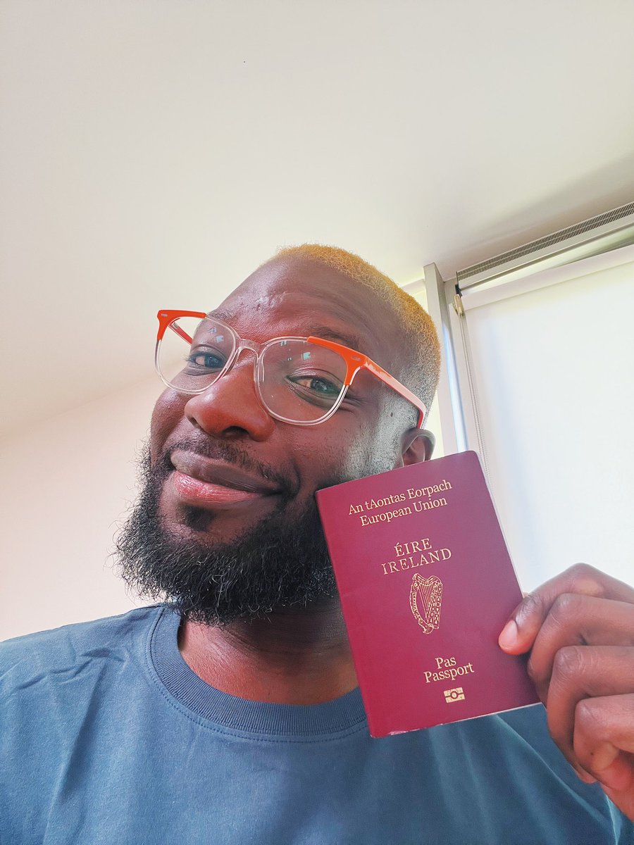 Kind of surreal getting my passport renewed. 10 years an Irish citizen ☘️