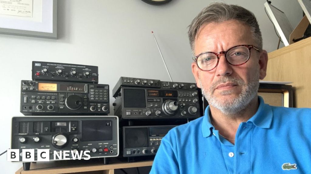 Is long wave radio dying? RSGB President John McCullagh, GI4BWM is quoted today in <a href="/BBCNews/">BBC News (UK)</a> feature about the long wave band: bbc.co.uk/news/business-…
The RSGB was approached for comment and John gave a fuller interview to BBC reporter <a href="/chrisbaraniuk/">Chris Baraniuk</a>

#BBCNews #amateurradio