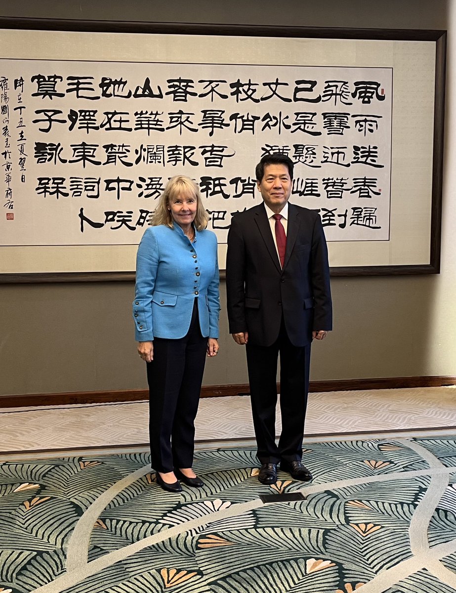 In friendly &amp; open consultations with 🇨🇳 Special Rep. on Eurasian Affairs Li Hui, EUSR <a href="/TerhiHakala/">Terhi Hakala</a> referred to the high-level engagement of 🇪🇺 with Central Asia. They discussed a wide range of issues incl. wider regional security. #CentralAsiaMatters  eeas.europa.eu/delegations/ch…