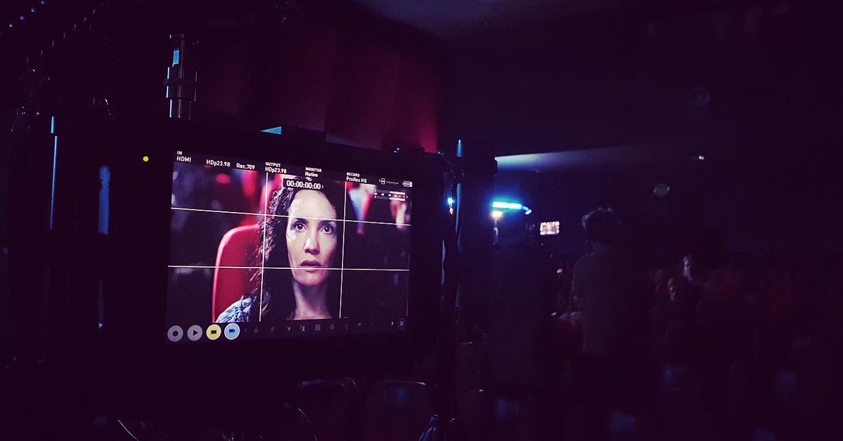 Mariastlund2's tweet photo. Fun times on set! 🙌🎬 #actress #festival #knights #thewoods #cinema #lead #intrigued https://t.co/J4XMmdwrOG