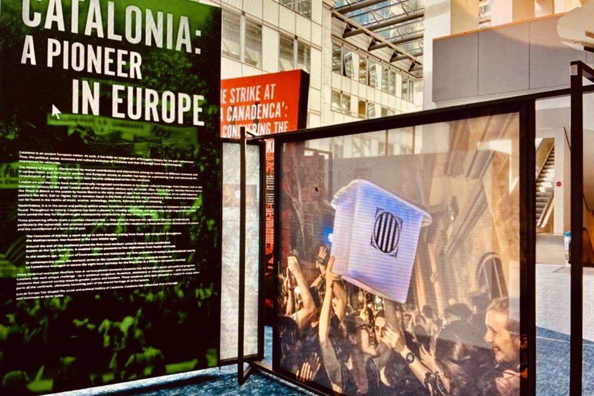 eulaliagili's tweet photo. @AlbanoDante76 @Europarl_EN Vaja! És aquesta la foto. Vinga, fem-ne difusió que tothom sàpiga que el Parlament Europeu ha cedit a la demanda de Ciutadans. https://t.co/VS7hFdxcI1
