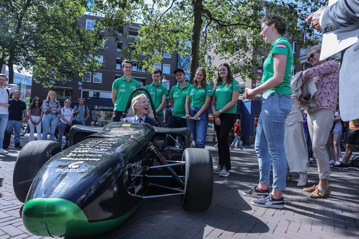 Hogeschool Saxion (inactief) (@saxion) on Twitter photo Demissionair minister <a href="/RHDijkgraaf/">Robbert Dijkgraaf</a> op bezoek bij Saxion pabo-studenten in Enschede. De minister bracht ook een bezoek aan de <a href="/UTwente/">University of Twente (inactive)</a> tijdens de opening van het academisch jaar. <a href="/MinOCW/">Ministerie van Onderwijs, Cultuur en Wetenschap</a>
#Onderwijs #twente #saxion #ut
👉 saxion.nl/nieuws/2023/se… Demissionair minister <a href="/RHDijkgraaf/">Robbert Dijkgraaf</a> op bezoek bij Saxion pabo-studenten in Enschede. De minister bracht ook een bezoek aan de <a href="/UTwente/">University of Twente (inactive)</a> tijdens de opening van het academisch jaar. <a href="/MinOCW/">Ministerie van Onderwijs, Cultuur en Wetenschap</a>
#Onderwijs #twente #saxion #ut
👉 saxion.nl/nieuws/2023/se…