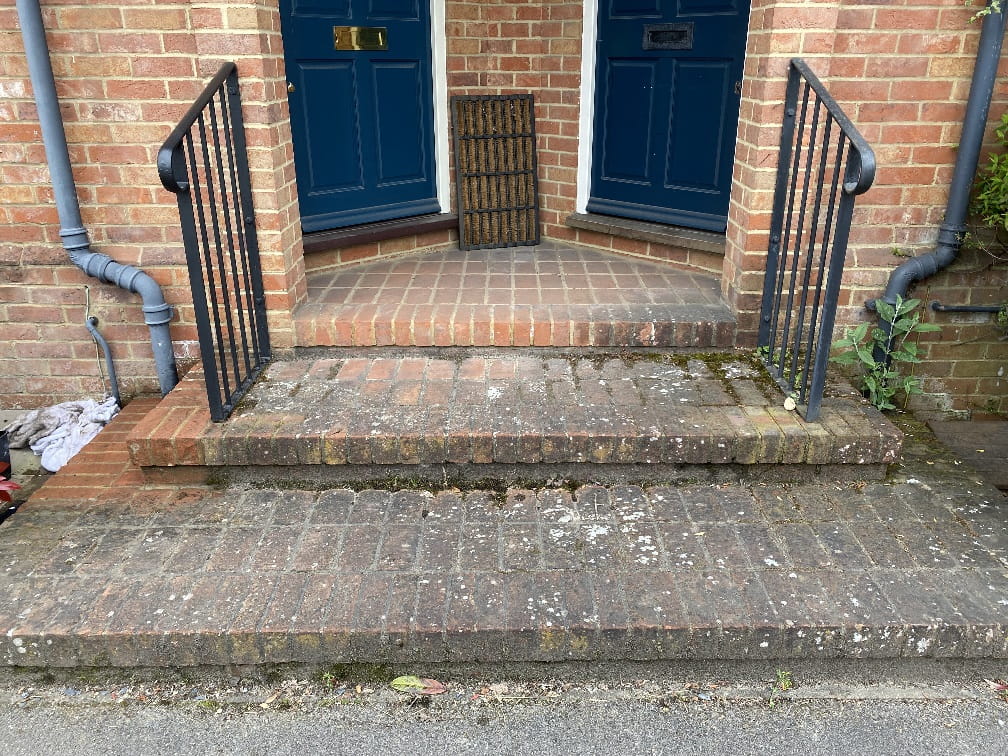 TomRussellTile's tweet photo. Dishevelled Brick steps Deep Cleaned in Ascot - https://t.co/A8jVSIDKg5 @ChancellorsEA, #brickcleaning, #bricksealer, #bricksteps, #brickporn, #brickcleaningspecialists, #brickcleaningservice, #Ascot https://t.co/lpo1NQXtCQ
