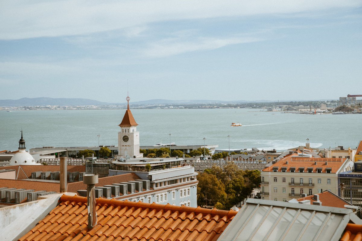 Justeen_R's tweet photo. Lisbonne 🤍 https://t.co/WJtrSLoyif