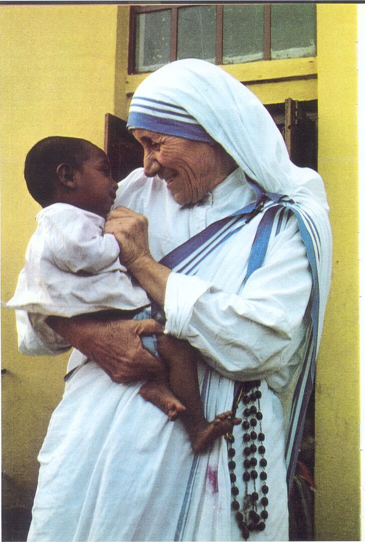 lucia_quintanaa's tweet photo. “El que no vive para servir, no sirve para vivir”

- Madre Teresa de Calcuta https://t.co/Vsd07jZyAs