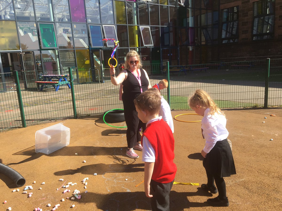 mrsmcateeDPS's tweet photo. We were catching bubbles and dancing with ribbons with @DrumparkRobins yesterday afternoon. The children enjoyed their very first outdoor music session! @drumparkprimary https://t.co/uQqO64ZHlT