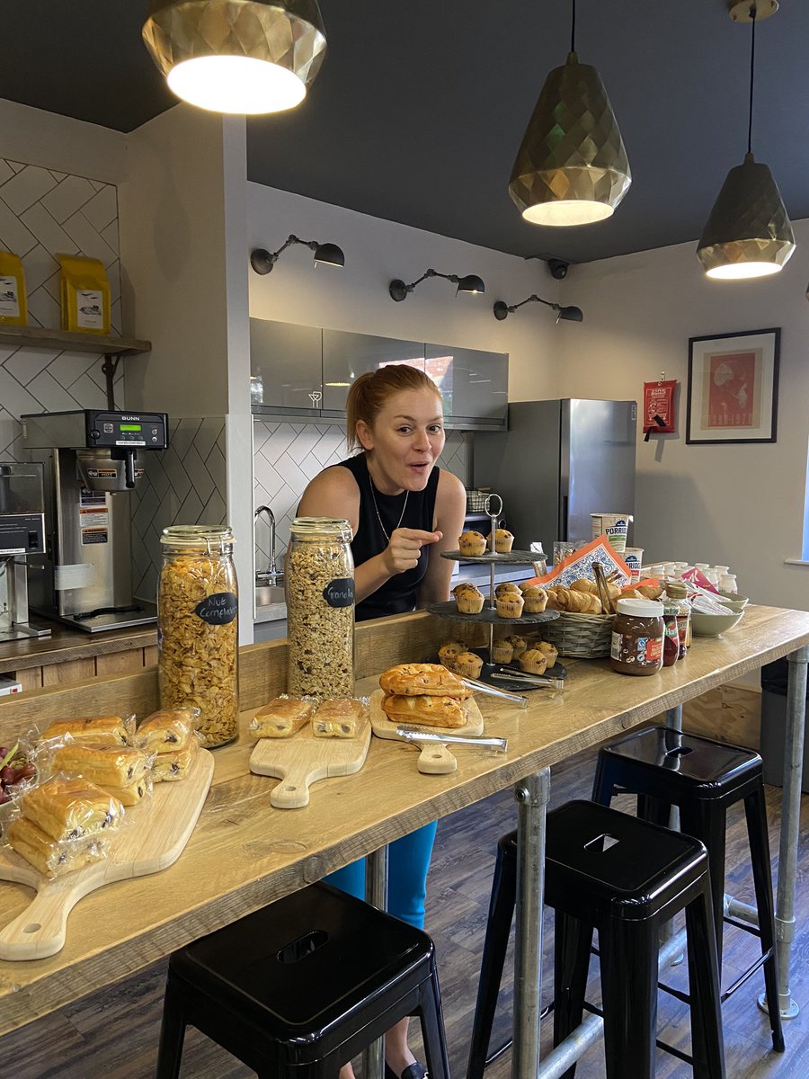 WizuWorkspace's tweet image. Our first September event is in full swing, with pastries galore and a visit from Yoga Kula VSQ at our Number 32 space in Leeds City Centre!🥐🍉🍓🥯 

#memberevent