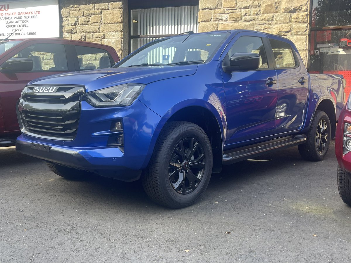 davidtaylorgrgs's tweet photo. Cancelled Order 

New Isuzu V-Cross Manual in Brarritz Blue.

Instant delivery please contact me on 01873 810304 https://t.co/ImPLRqSka4