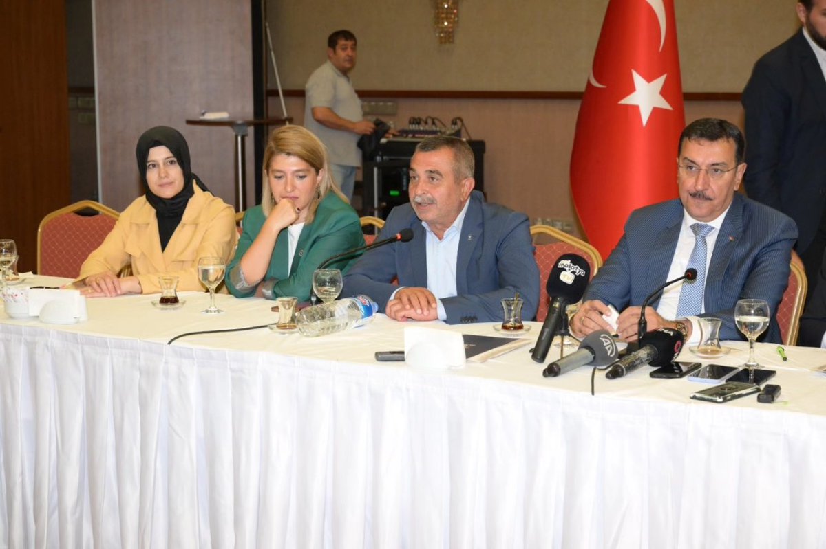 ihsankocatr's tweet photo. AK Parti Malatya İl Başkanımız Sn. Namık Gören Başkanlığında İl Yönetim Kurulumuzun açıklandığı basın toplantısına katılım sağladık. 

Yeni Yönetim Kurulunun #Malatya mıza ve Partimize hayırlı olmasını dilerim. https://t.co/UNWJMIMdqv