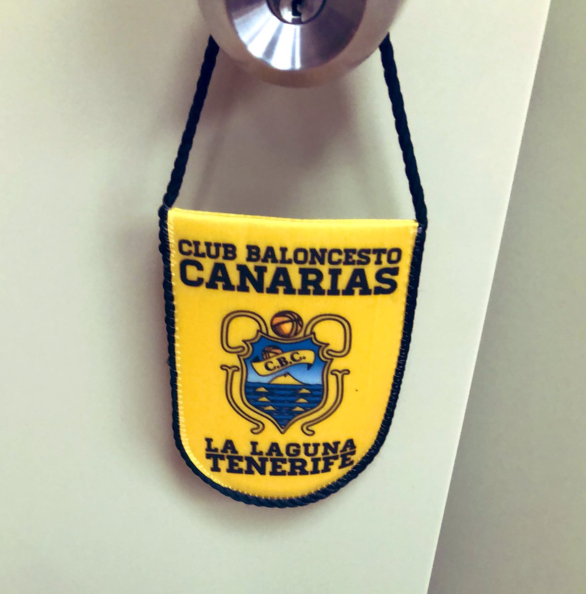 chinchetas's tweet photo. 📌Mi banderín del Cantera Base 1939 Canarias. Siempre cerquita. Lo bueno está por llegar esta temporada. No caminarán solos…🦾📌 https://t.co/ZCHOU9HDyy