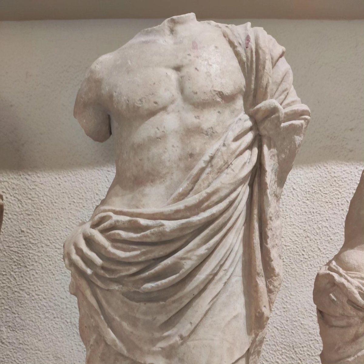 koductive's tweet photo. Parceque je n'avais pas partagé avec vous notre séjour en Grèce et que la culture, c'est important. https://t.co/aoybK0f2Ox