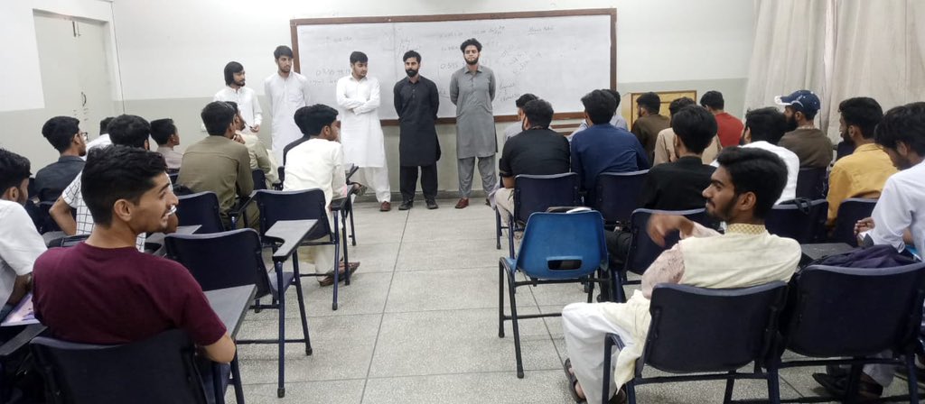 JamiatIIUI's tweet photo. اسلامی جمعیت طلبہ IIIE زون (علاقہ بی-بلاک) کی جانب سے ڈپارٹمنٹس میں نئے آنے والے طلبہ کو کلاس ٹو کلاس ویلکم اور ORIENTATION SESSIONS کا انعقاد کیا۔
ناظم زون برادر محمد طلحہ نے ذمہ داران کے ہمراہ شرکت کی اور طلبہ سے مخاطب ہوئے۔

#JamiatIIUI #jamiatprideofiiui #JamiatForStudents https://t.co/PNsx3vXhK5