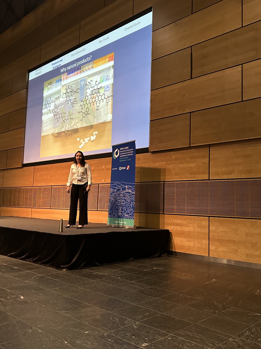 RuiMoreira_UL's tweet photo. Rebecca Goss is showing how gene expression enabling chemical diversification AKA GenoChemetics can set the stage to convert un-medchemable (?) natural products into medchem tractable compounds ⁦@EuroMedChem⁩ #EFMCASMC23 https://t.co/i8BcoeIxHj