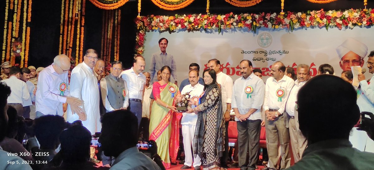 కలలు పిల్లలని కననిద్దాం,వారి కలలసాధనకు మనం శ్రమిద్దాం <a href="/SabithaINC/">Sabitha Indra Reddy</a> <a href="/TSEduDept/">Telangana State Education Department</a> <a href="/MinisterKTR/">KTR, Former Minister</a> <a href="/TelanganaCMO/">Telangana CMO</a>