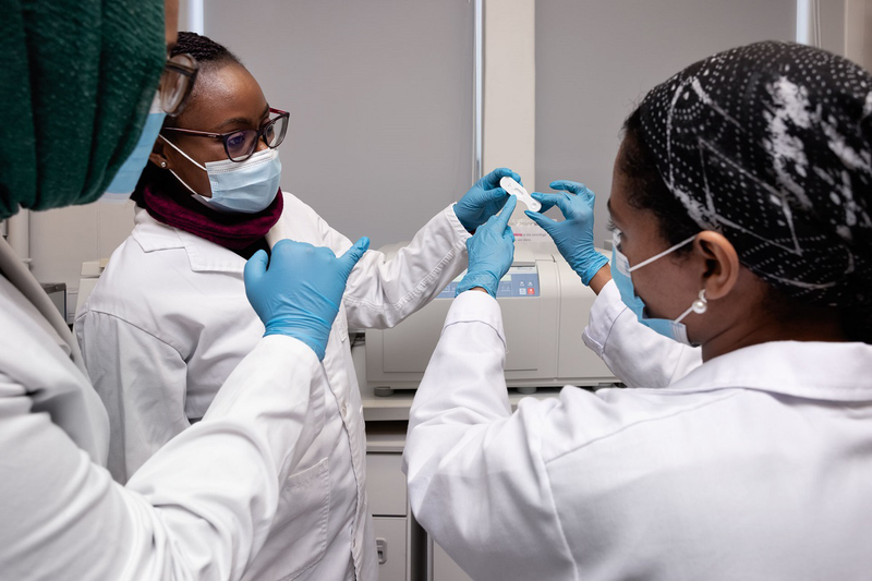 The Genital Inflammation Test (GIFT), developed by <a href="/UCT_news/">UCT</a> researchers &amp; <a href="/BurnetInstitute/">Burnet Institute</a>, has entered its first in-field clinical studies involving 700 women. GIFT intends to be a low-cost rapid test to detect HIV-related vaginal inflammation and enhance women's health.