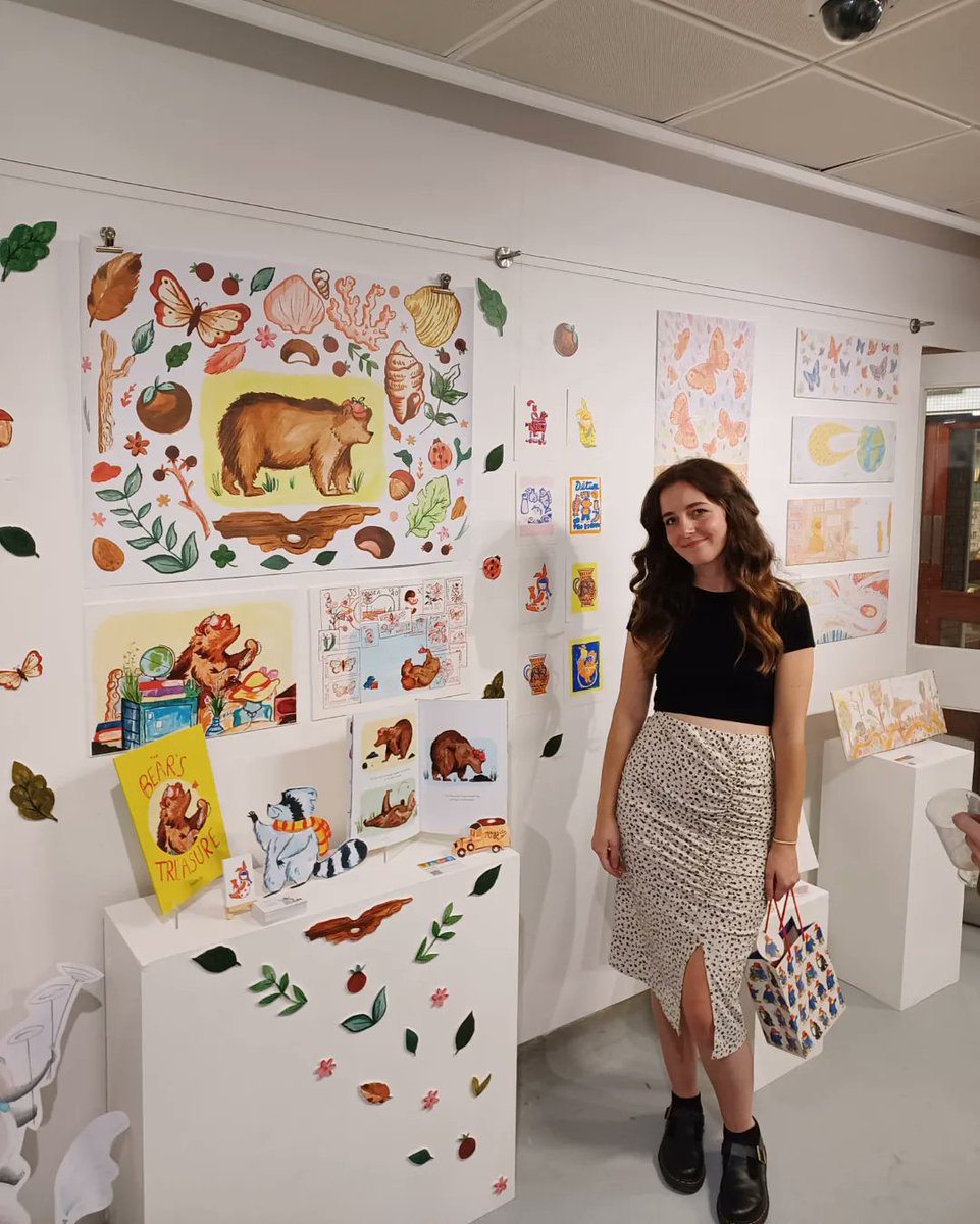 danielledeyillo's tweet photo. Last Friday I had my degree show! 🧡✨️ I still can't quite believe I've finished my MA in children's book illustration 🎓 I had the best time and I'm excited for what's next! https://t.co/vGT4WrcBaF