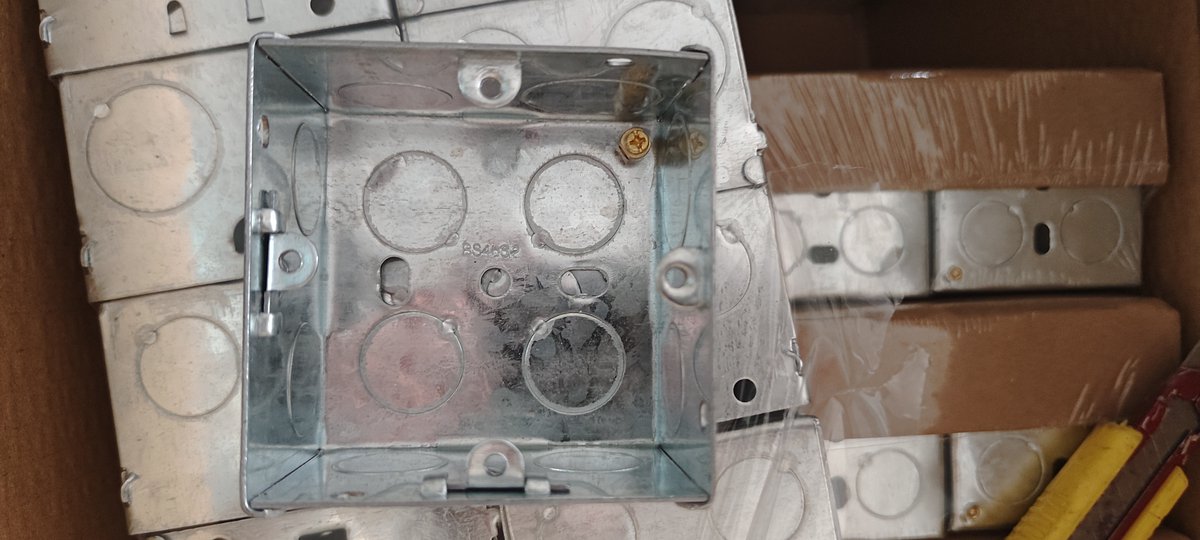 CSHONEST2020's tweet image. GI Switch and Socket box
-Material: steel plate
-Size: 3*3 3*6
-Thickness: 0.8mm-1.2mm
#GIbox #switchandsocketbox