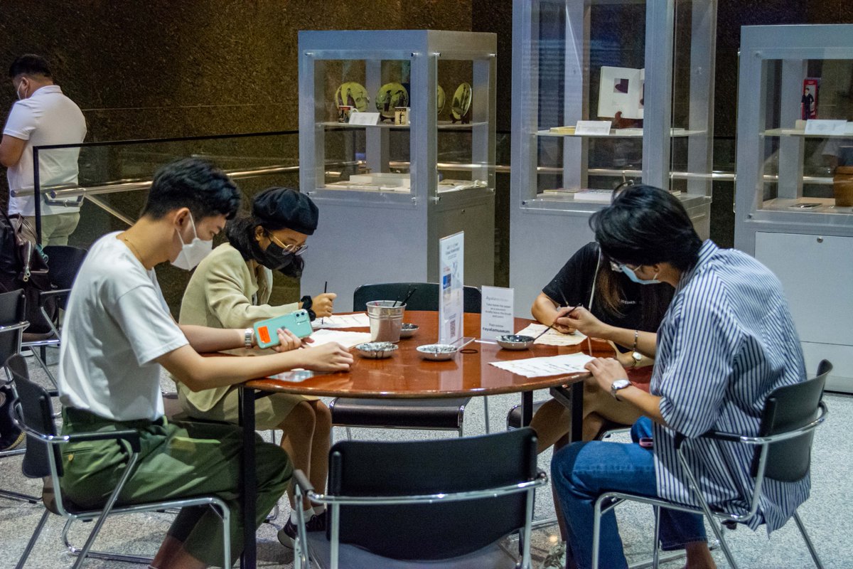 ayalamuseum's tweet image. Normalize museum hang outs with friends 🎨🖌️🖼️👩‍🎨✨

#museumfriends #creativefriends