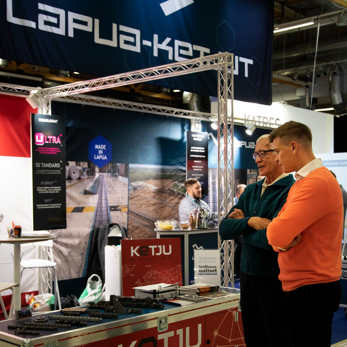 Huomenna päästään vihdoin käynnistämään Puu 2023 -messut 🙌 Messuosastoille tehdään vielä viimeiset silaukset ja huomenna kaikki on valmista. Tervetuloa Puumessuille Jyväskylään!

#puumessut #puumessut2023 #puu2023 #jklmessut #ammattimessut #messut2023 #paviljonki #puuala