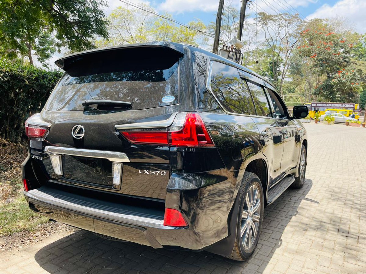 BigJs_Motors's tweet photo. 📷📷BUY N DRIVE📷📷
Lexus 570|2017|5500cc
White interior|Full spec
89000 kms|18,000,000/=
0755221221/0796944559
#BigJsMotors #CarsForSaleKE #BuySellCarsKenya #Threads #KenyaCarSales #SpaceYaMagari #heatwave #lx570 #Nissan https://t.co/pBlqRp21qe