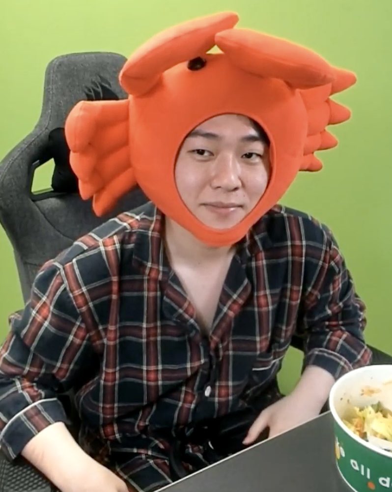 ruyjehong's tweet photo. 생일이라고 게모자도 써주고 뽀둥,,, https://t.co/Wg0GHITjxf
